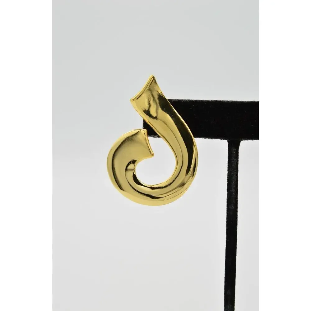 JJ Vintage Pierced Earrings Chunky Shiny Metal Gold Swirl 1988 Signed Bin4